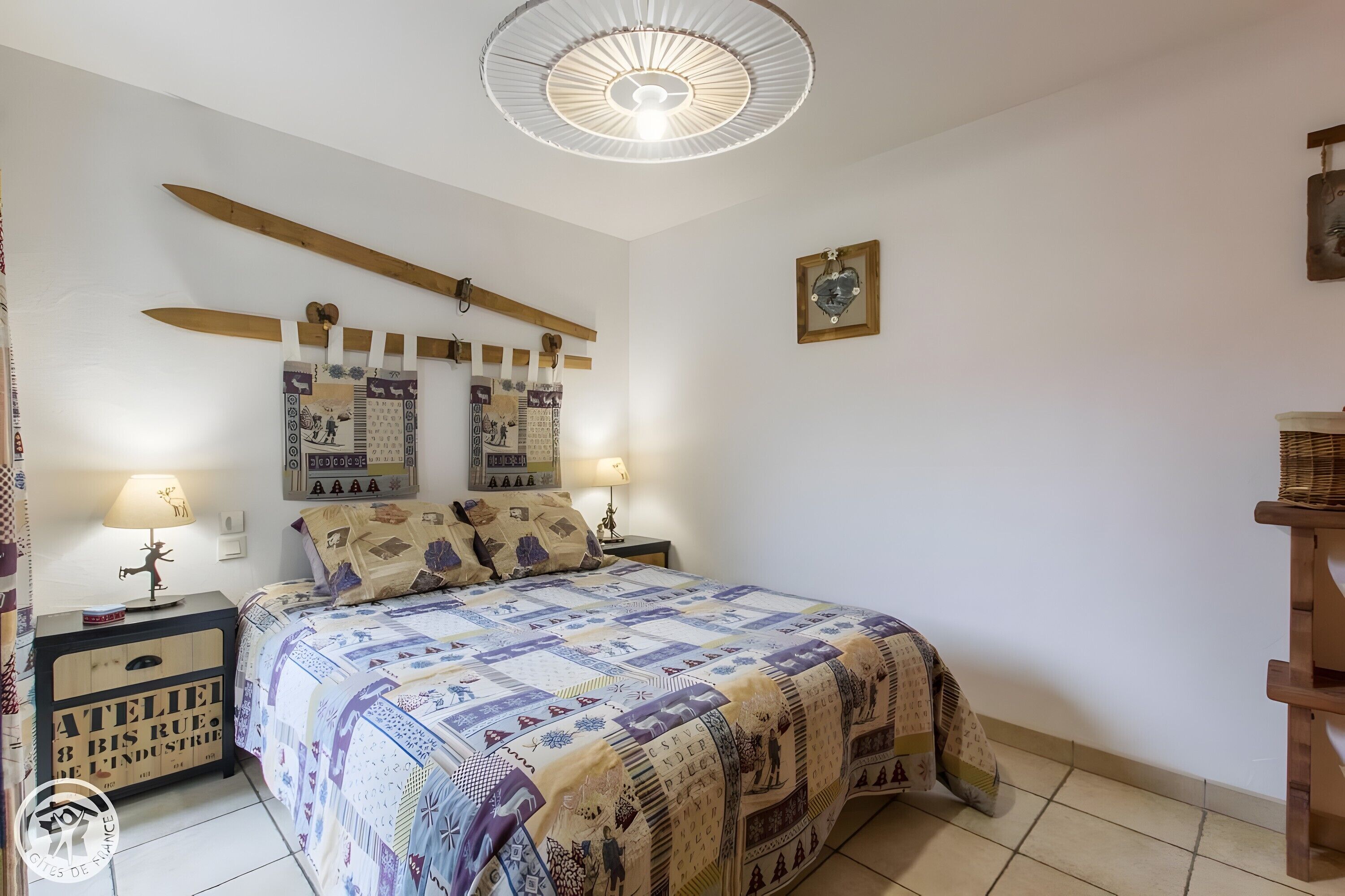 1 chambre, fer et planche à repasser, Wi-Fi, draps fournis