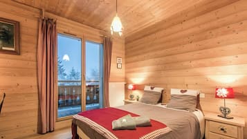 Strykjärn/strykbräda, wi-fi och sängkläder