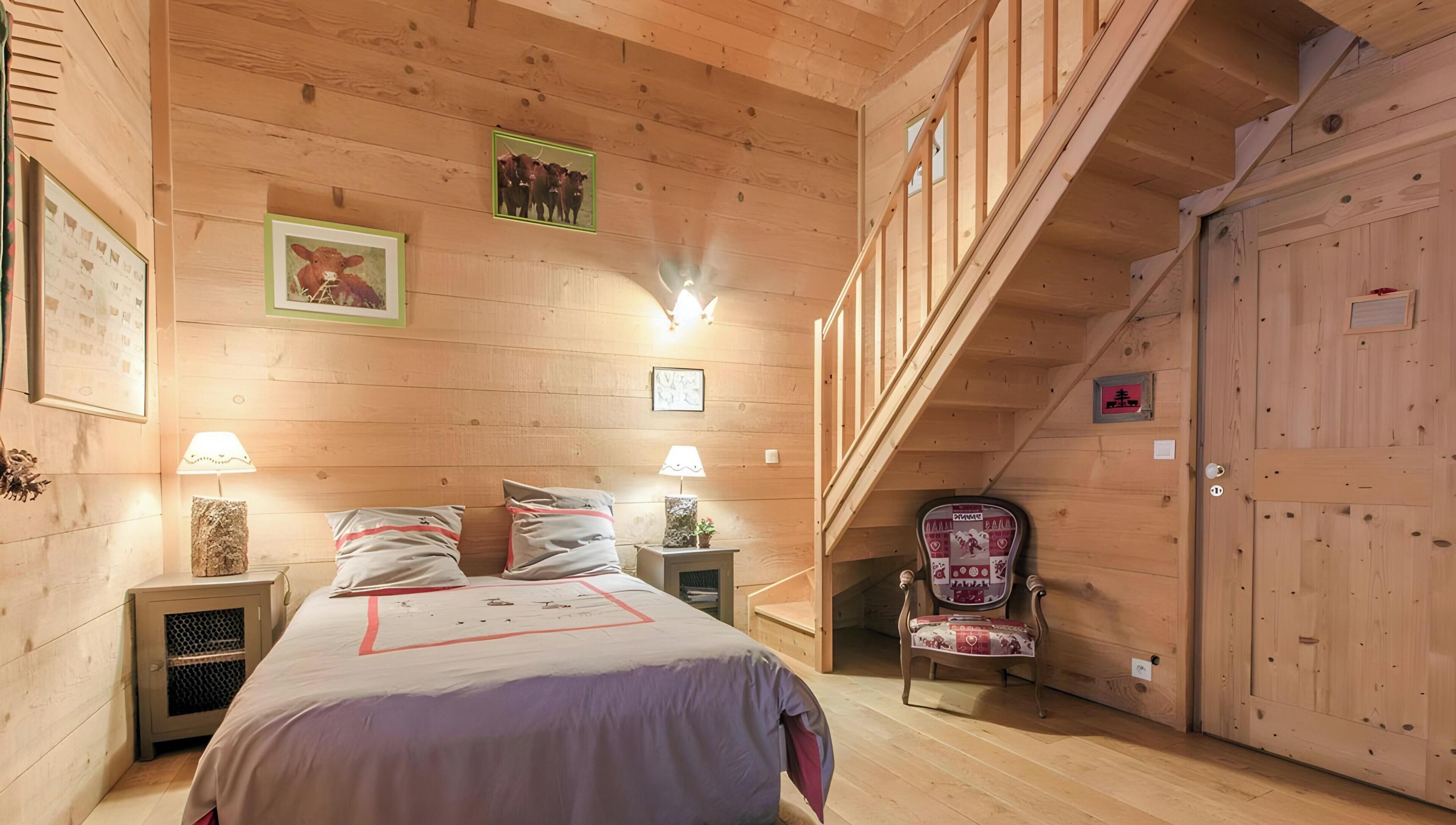 2 chambres, fer et planche à repasser, Wi-Fi, draps fournis