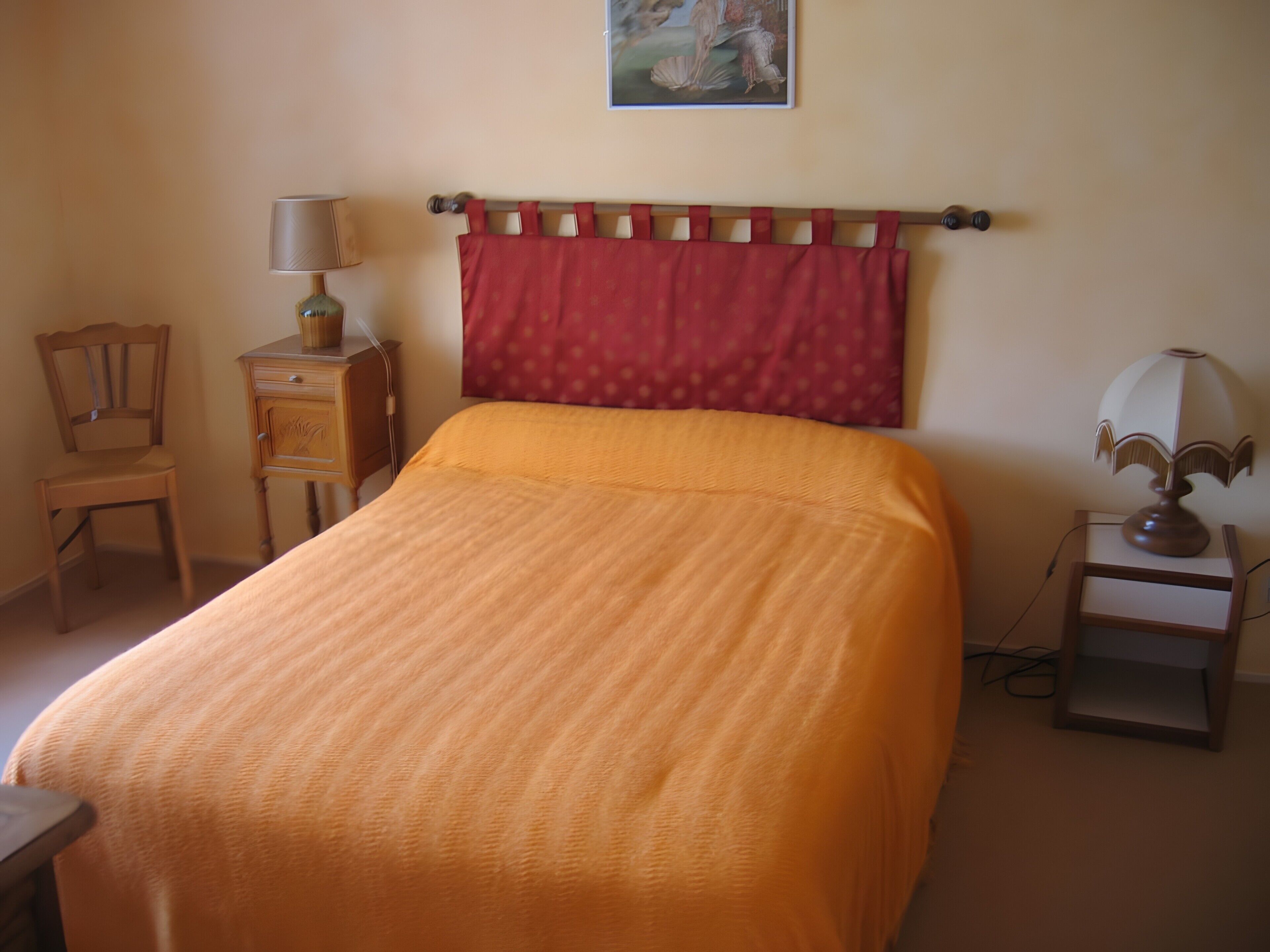 Een strijkplank/strijkijzer