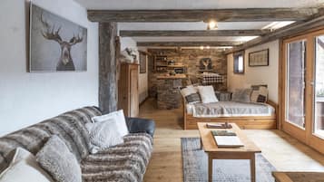 TV, fireplace, video games