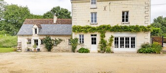 Bed and Breakfast 'Les Prés Hauts' with Shared Garden and Wi-Fi
