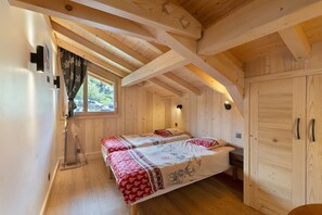 Iron/ironing board, WiFi