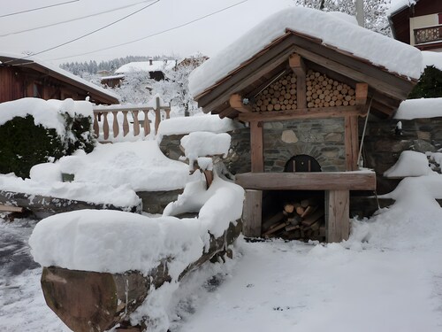 Gîte « La Ferme du Mont Blanc » : vue montagne, terrasse privée et Wi-Fi
