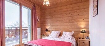 Bed and Breakfast 'Fauvette' with Mountain View, Shared Garden and Wi-Fi