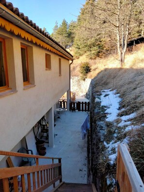 Property grounds - Apartment 'Casa Arnera' with Shared Pool and Wi-Fi (Andon)