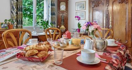Chambres dâhĂŽtes De Kersehen Verte avec jardin commun, balcon et Wi-Fi