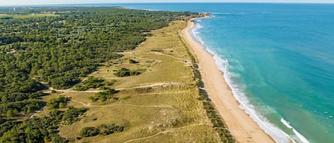 Ubicación cercana a la playa