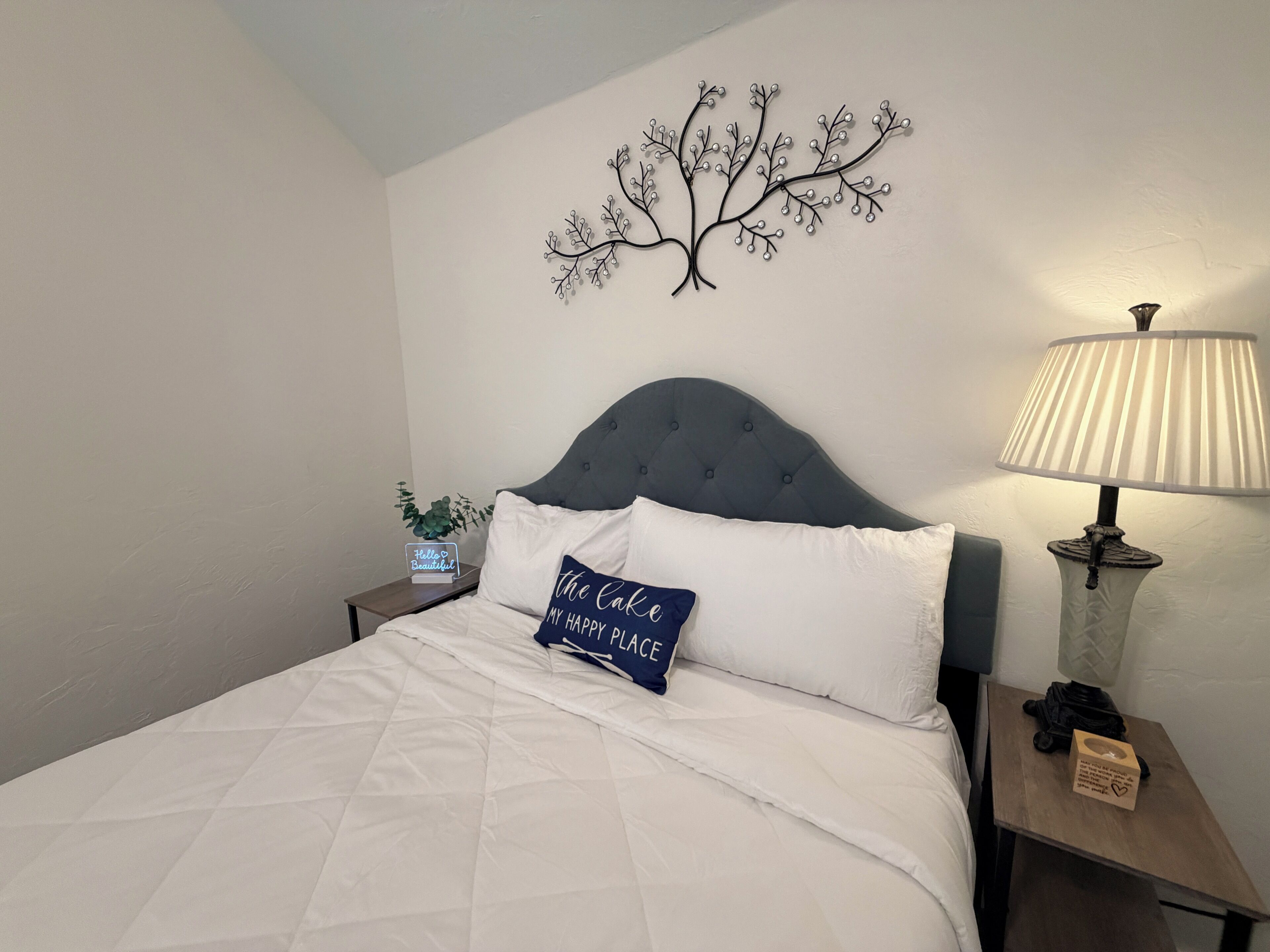 4 bedrooms, iron/ironing board, bed sheets, wheelchair access
