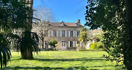 Room "Room 5" with Shared Terrace, Shared Garden and Wi-Fi