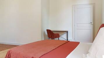 WiFi, bed sheets