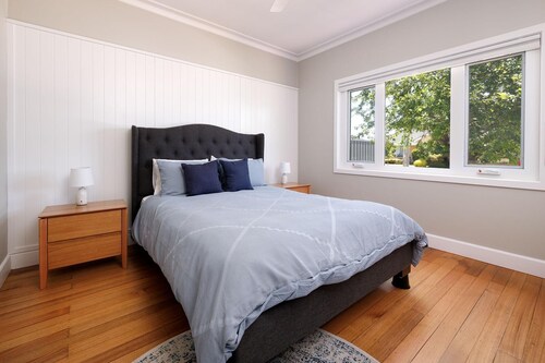 Cute Cummings St Cottage - Gorgeous renovated three bedroom cottage in Wodonga
