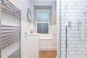 Een douche, een haardroger