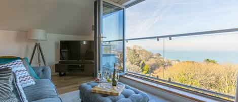 Una televisión, videojuegos