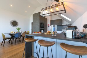 Dining - Sea Vista – Sleeps 6 – Sea Views – Penthouse – Parking (Carbis Bay)