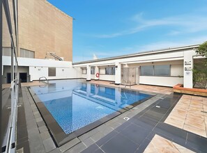 Outdoor pool - Luxury Suite Museum of the Future View (Dubai)