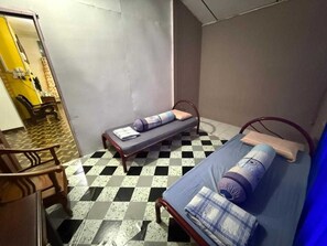 Bed sheets - OYO 91270 Sabsa Homestay (Kuching)