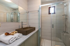Shower, hair dryer, towels, soap - Private Pool Villa for Families • Near Preveli & Plakias Beaches • South Crete (Rethymno)