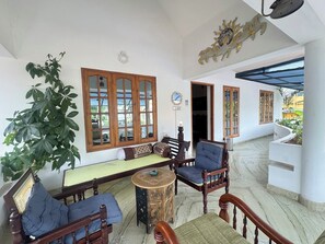 Property grounds - Spacious 6-bedroom villa in gorgeous Thiruvananthapuram with AC , Event Space (Thiruvananthapuram)