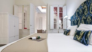 Unclassified image, 2 of 19, button - Elegant Apartment in Sevilla Mendoza R os I (Seville)