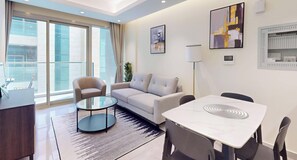 TV - Elegant & Modern 1br Apartment (Dubai)