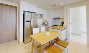 Dining - Stylish and Serene 2BR Apartment in Dubai Hills (Dubai)