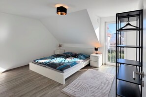 3 bedrooms, desk, iron/ironing board, travel cot