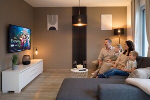 Smart TV, stereo