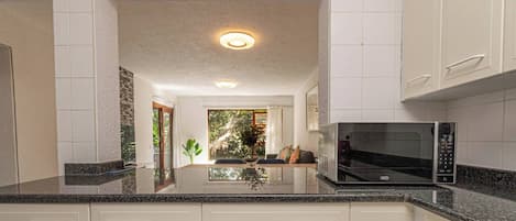 Apartment, 3 Bedrooms, Smoking, Balcony | Interior