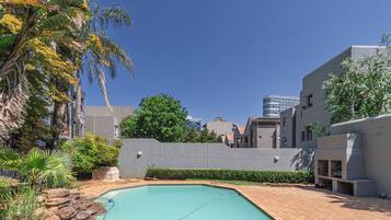 Apartamento, 3 quartos, para fumantes, sacada | Piscina | Piscina externa