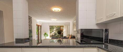 Apartment, 3 Bedrooms, Smoking, Balcony | Interior