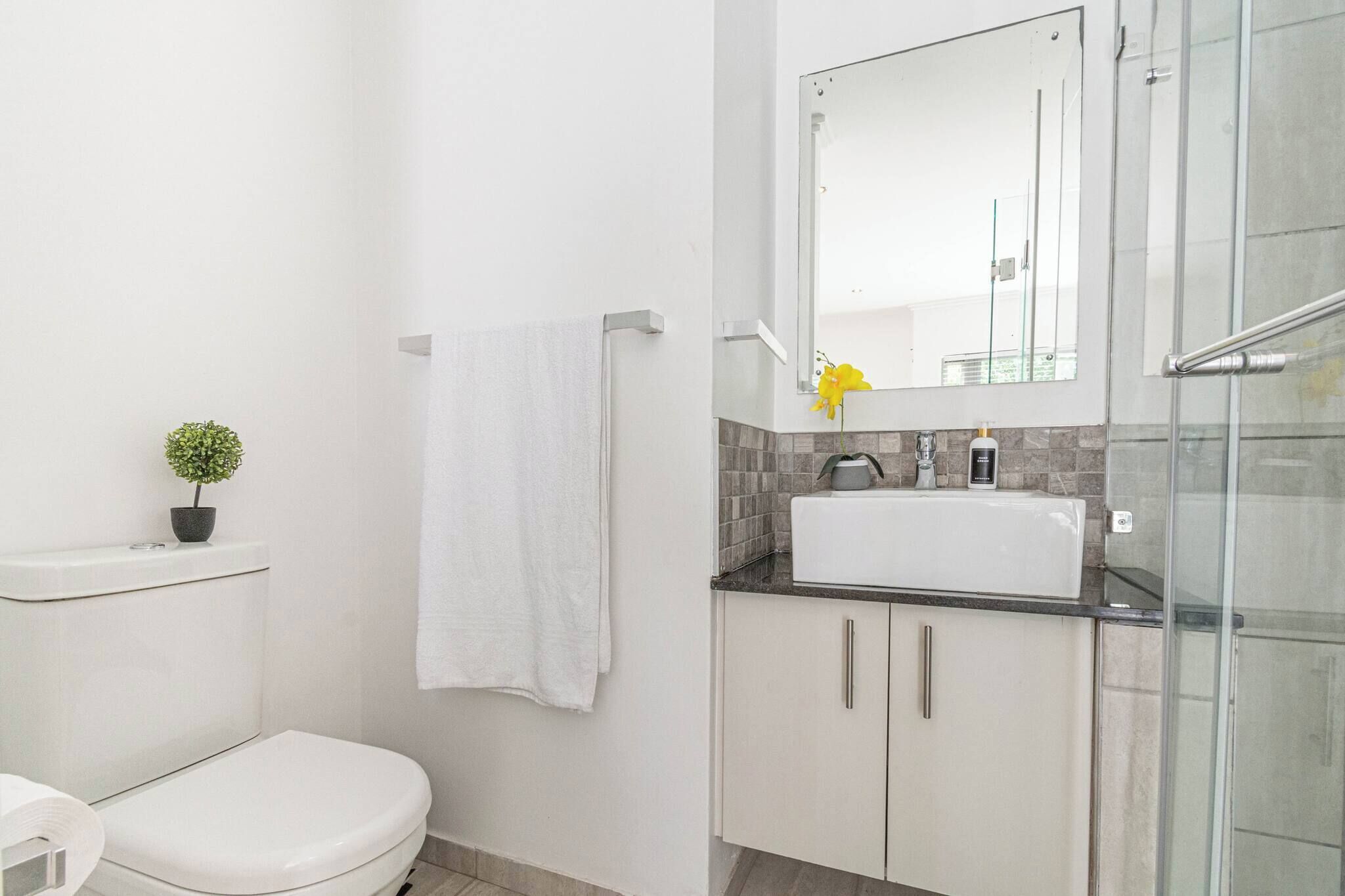 Apartment, 3 Schlafzimmer, Raucher, Gartenblick | Badezimmer
