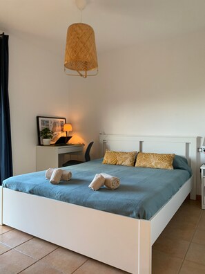 Iron/ironing board, WiFi, bed sheets, wheelchair access - Casa Nómada Fuerteventura: Shared Pool, Wi-Fi & Air Conditioning (Lajares)