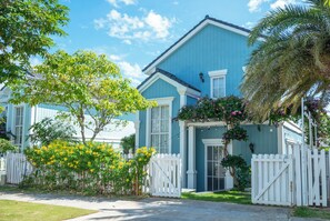 Exterior - Novaworld - The Moon Villa 1.2-01.47 (Thanh pho Phan Thiet)