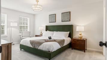 4 bedrooms, desk, iron/ironing board, free WiFi