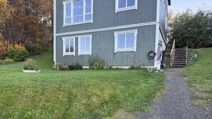 Exterior - Cosy Flat With its own Entrance and Parking (Harstad)