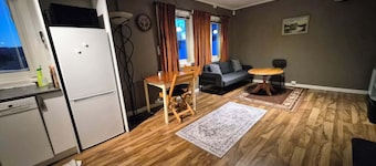 Cosy Flat With its own Entrance and Parking