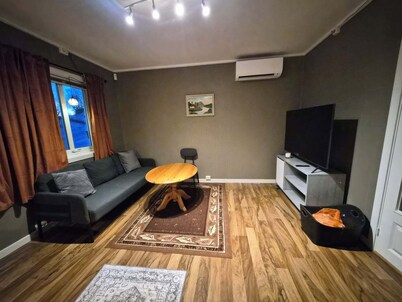 Cosy Flat With its own Entrance and Parking
