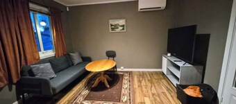 Cosy Flat With its own Entrance and Parking