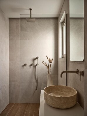 Hair dryer, slippers, towels, toilet paper - Soleil Villas (Agios Sostis)