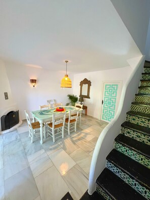 Dining - Patio Alcornocal by Residea (El Paraíso)