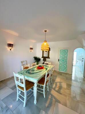 Dining - Patio Alcornocal by Residea (El Paraíso)