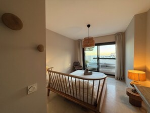 熨斗/熨衫板、上網、床單