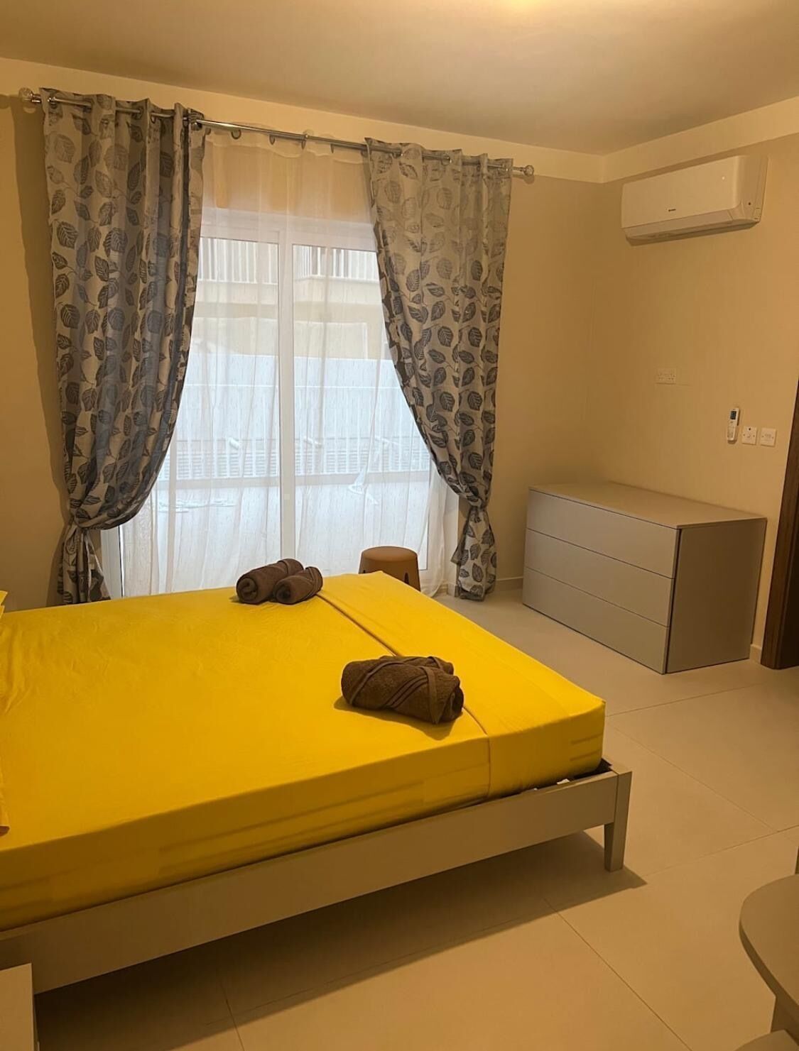 3 chambres, fer et planche à repasser, Wi-Fi gratuit, draps fournis