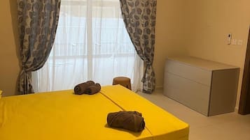 3 chambres, fer et planche à repasser, Wi-Fi gratuit, draps fournis