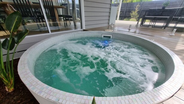 Unclassified image, 1 of 24, button - Amazing Winter Escape With Private Heated Spa (Melbourne)