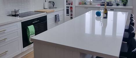 House, 4 Bedrooms, Patio | Interior