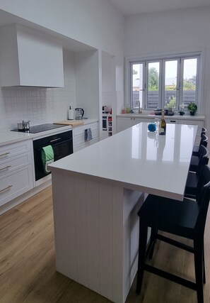 Maison, 4 chambres, patio | Intérieur