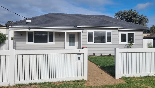 Maison, 4 chambres, patio | Entrée de l’hébergement