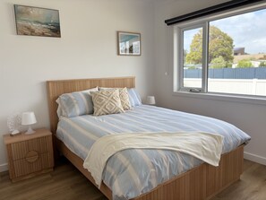 4 bedrooms - Winter Escape-private spa (Melbourne)